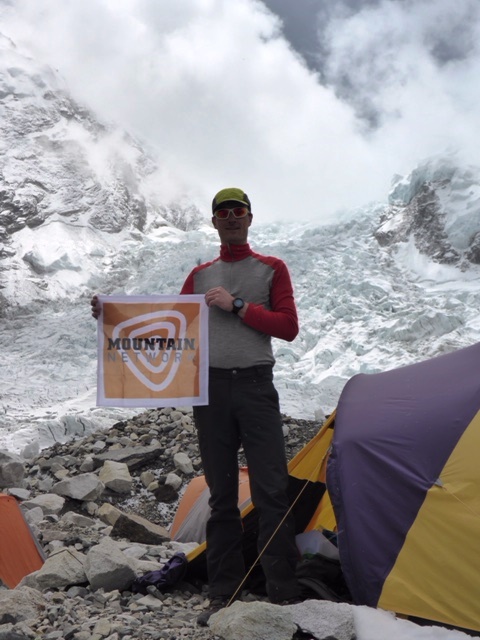 Niels van Buren haalt top Everest! 1