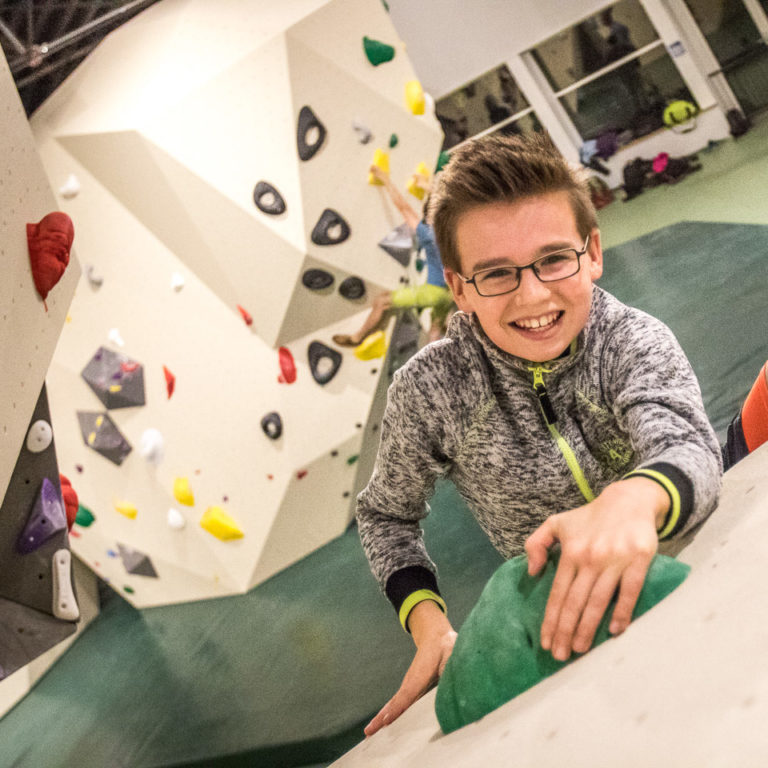 Klimmen en boulderen in de zomermaanden in Dordrecht met kidsproof korting 1