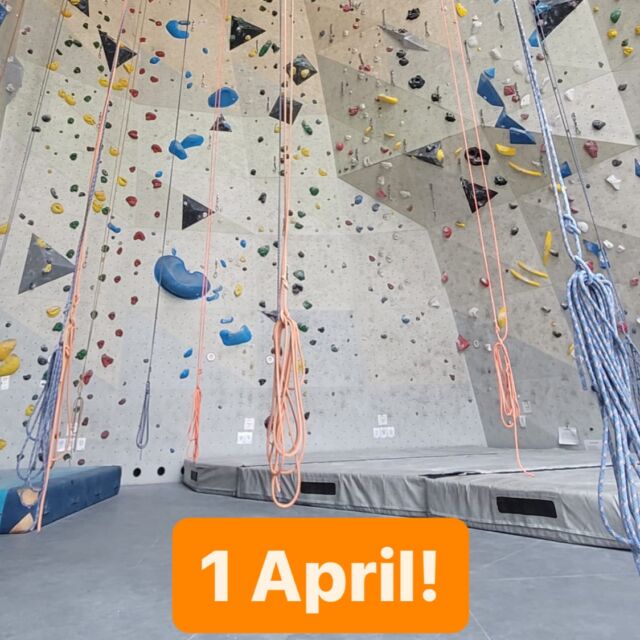 1 APRIL - We kregen al een paar bezorgde reacties😅 Maar natuurlijk zouden we niet alle touwen in de 17 meter weghalen😘 Wees gerust, alle routes zijn dus nog mogelijk om toprope te klimmen!🥳