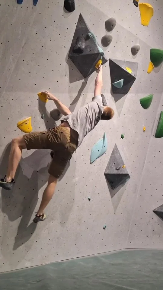 @setroutesetting heeft zich weer uitgesloofd met een nieuwe boulderset voor Flashtest! 
Kan jij ze allemaal flashen!? 

#mountainnetwork #dordrecht #klimmen #climbing #routesetting