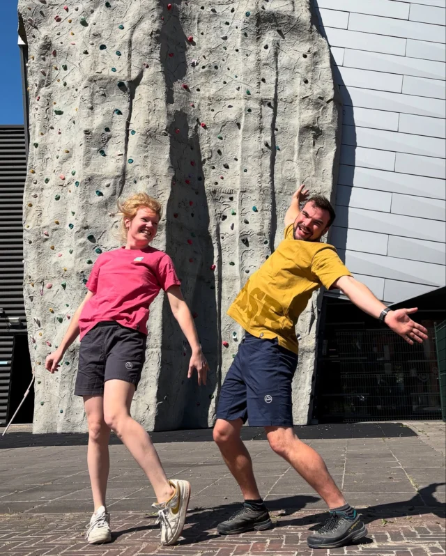 Vanaf vandaag liggen onze nieuwe la sportiva T-shirts en shorts in de shop! 

Onze modellen laten even zien hoe het staat! Wat vinden jullie ervan? 🤩
.
.
.
#noardwand #mountainnetwork #lasportiva #climbing #bouldering