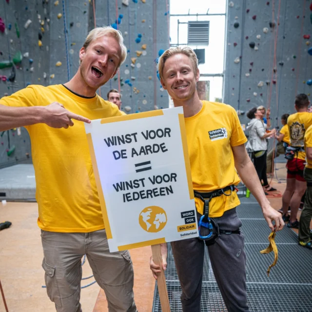 Beste klimmers opgelet!

Geef je alleen vandaag of morgen nog op voor klimmen tegen klimaatarmoede en ontvang early bird korting! Ga samen met jou team de uitdaging aan en klim 12 uur lang om geld op te halen voor koffieboeren die strijden tegen extreme uitdagingen. Inschrijven kan via de link in onze bio!
.
.
.
#solidaridad #klimmen