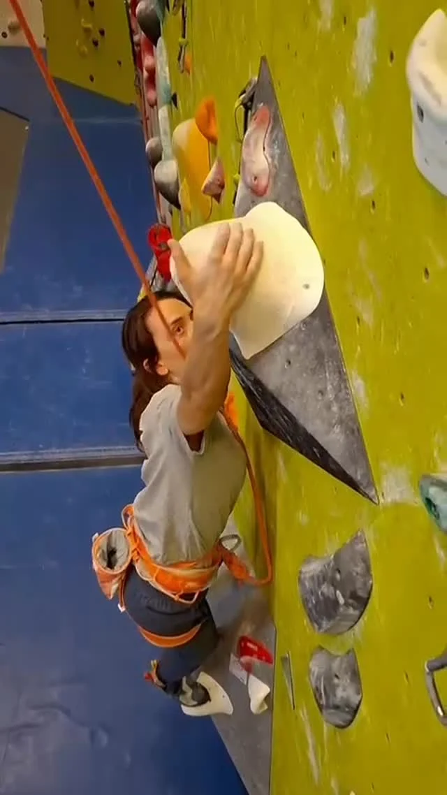 Nieuwe grepen voor zowel lead als boulder!! 

Heb jij ze al geklommen? 
.
.
.
#noardwand #mountainnetwork #climbing #bouldering
